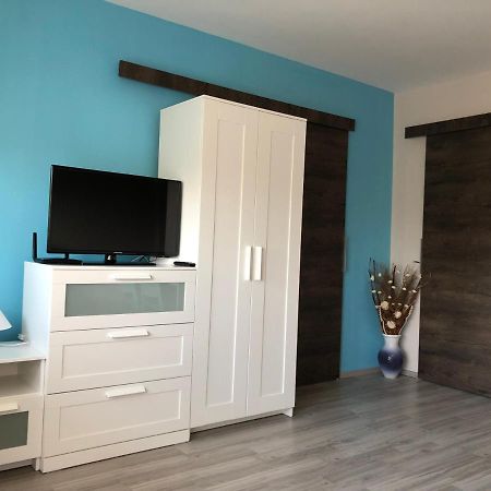 Dombóvár Happy Bunnies Apartman I - Gunarasfurdo מראה חיצוני תמונה