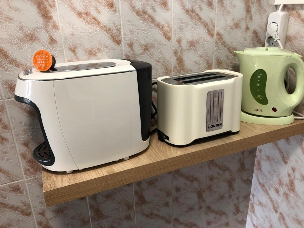 Dombóvár Happy Bunnies Apartman I - Gunarasfurdo מראה חיצוני תמונה